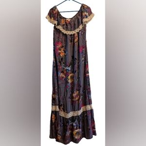 EUC Umgee off the shoulder purple pink blue white floral crotchet above hem SML